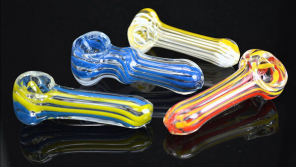 Common Types of Glass Hand Pipes You Can Try