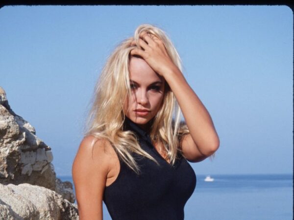 Pamela Anderson Net Worth 2021 , Pamela Anderson married