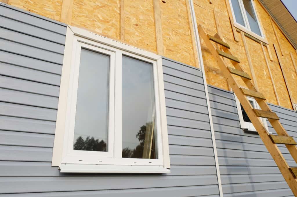 How do I know if I need to get my vinyl siding replaced?